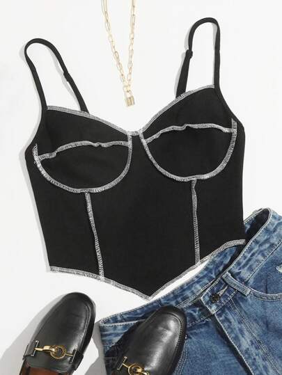 Топ с асимметричным нижним бретелем и прострочкой