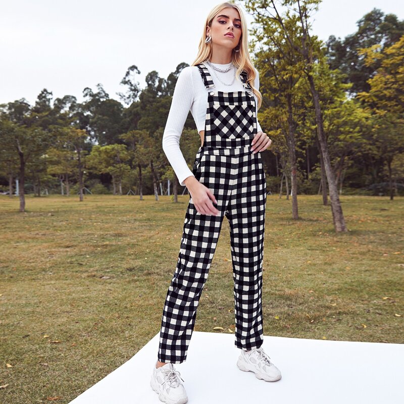 

Adjustable Strap Pocket Front Gingham Overall Jumpsuit, Black and white