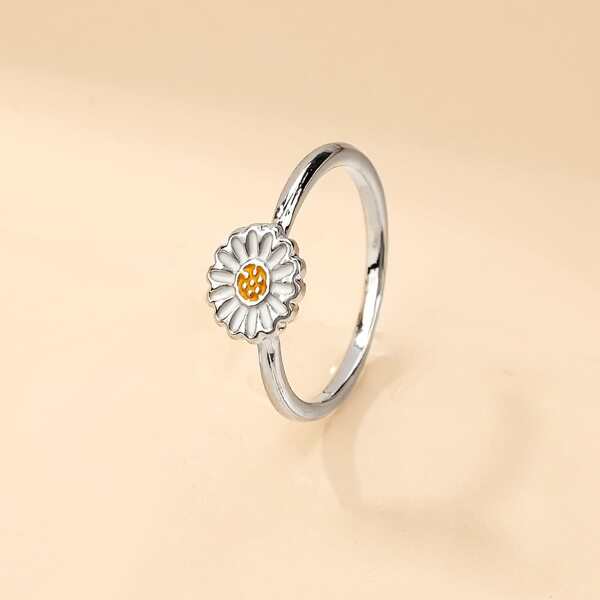 

Flower Decor Ring, Silver