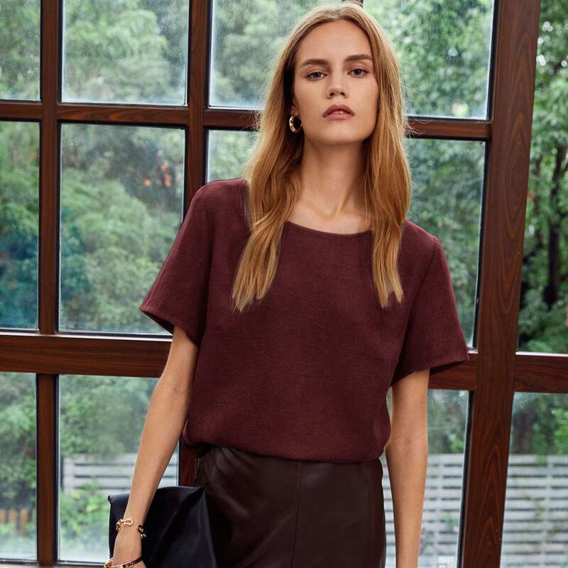 

Round Neck Solid Tee, Maroon