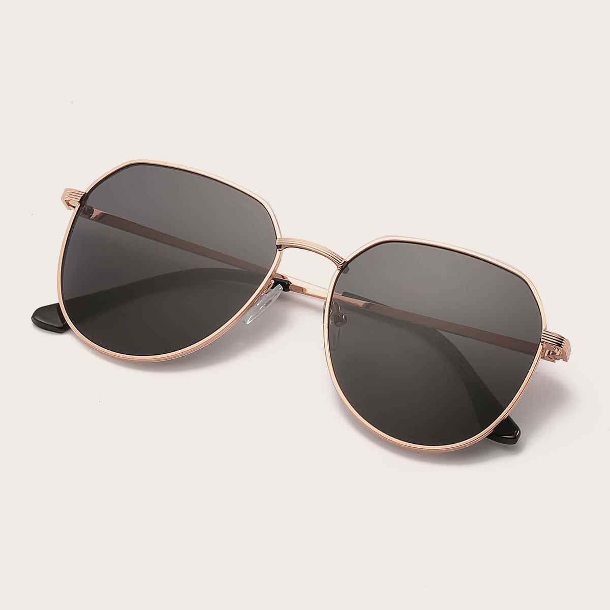 

Metal Frame Sunglasses