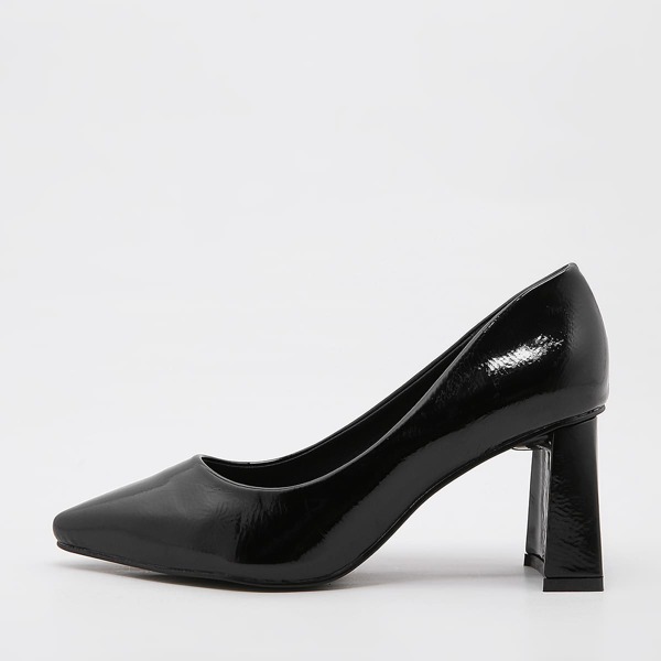 

Point Toe Mid Heeled Court Pumps, Black