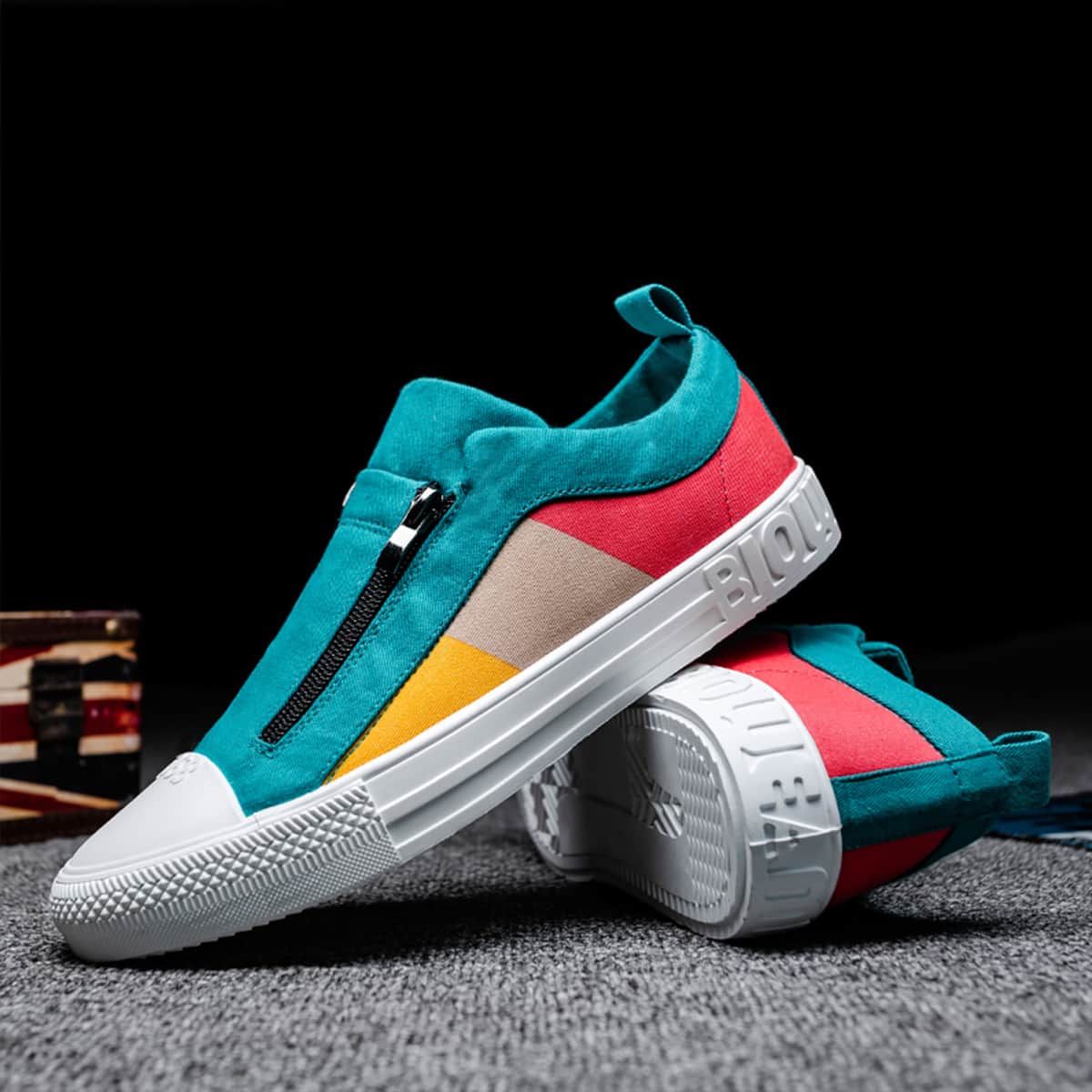 

Guys Double Zipper Decor Colorblock Slip On Sneakers, Multicolor