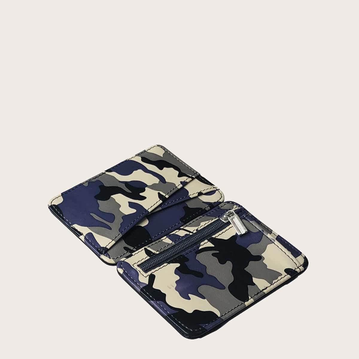 

Guys Camo Graphic Short Card Holder, Multicolor