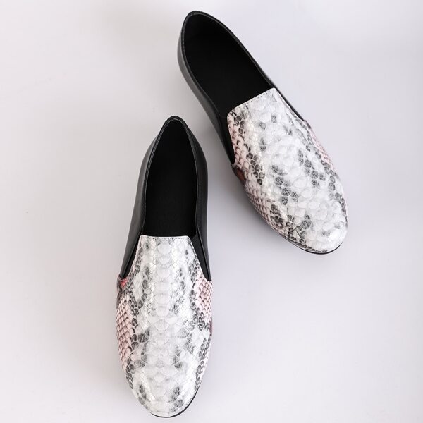

Snakeskin Wide Fit Flats, Black and white