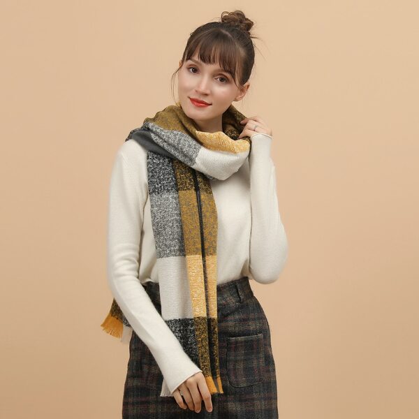 

Raw Hem Plaid Scarf, Multicolor