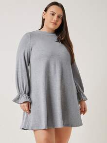 SHEIN Plus Ruffle Cuff Solid Dress