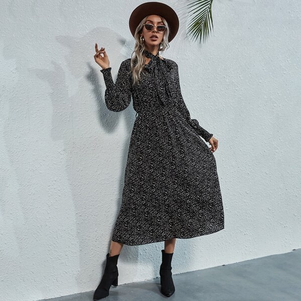

All Over Print Shirred Cuff Belted Dress, Black