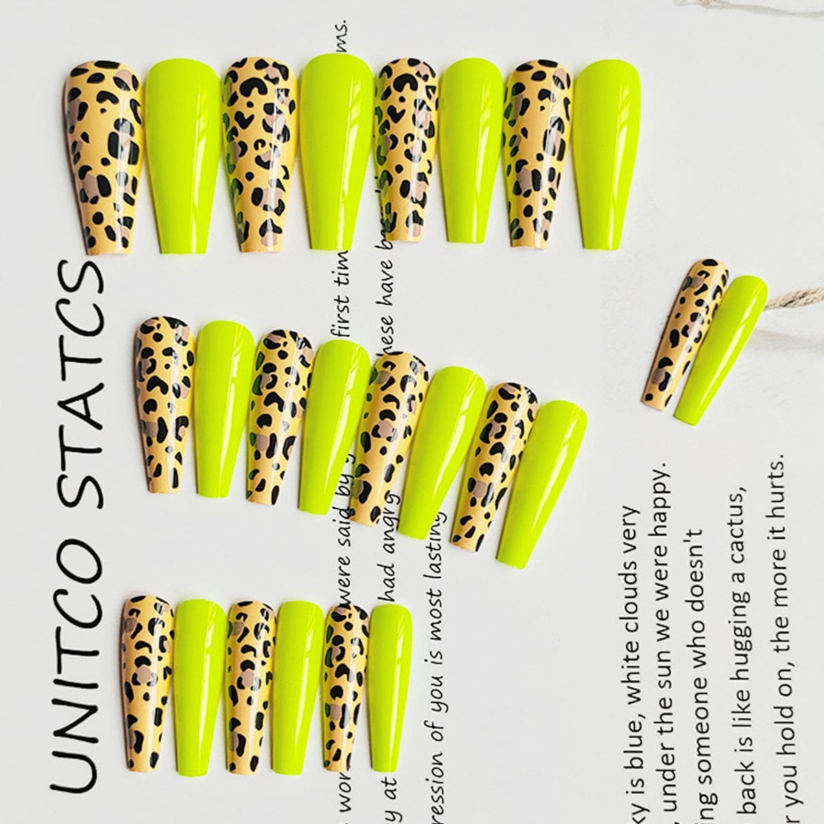 

24pcs Leopard Fake Nail & 1sheet Tape, Multicolor