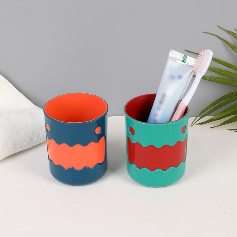 

1pc Random Colorblock Gargle Cup, Multicolor