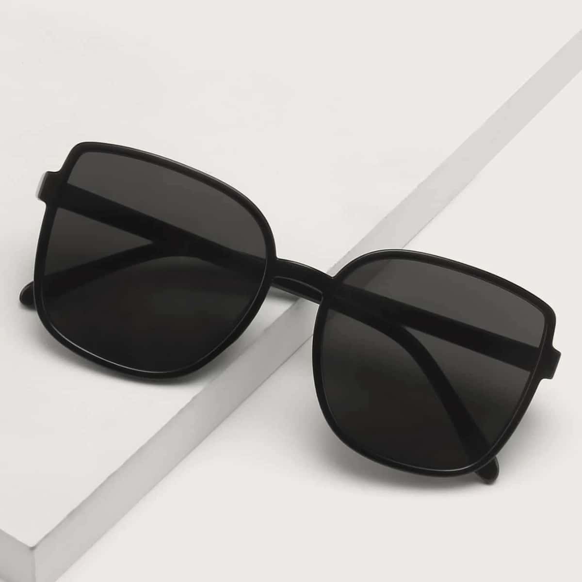

Square Frame Sunglasses