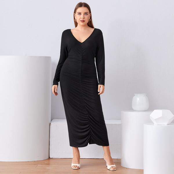 

Plus V-neck Ruched Dress, Black