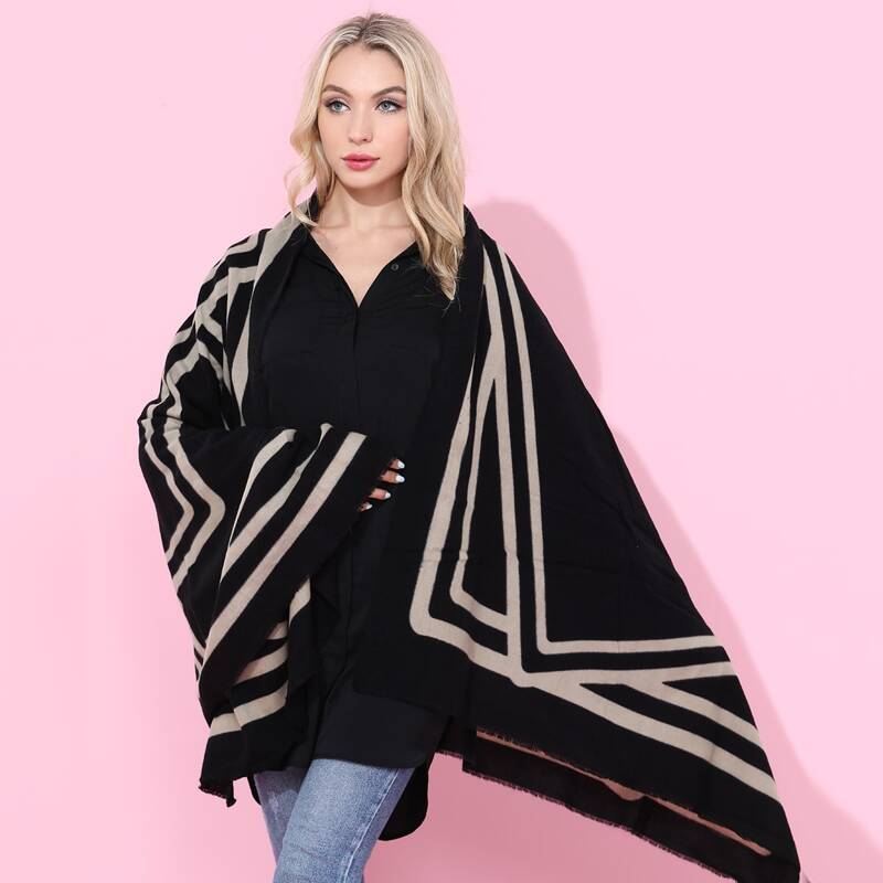 

Geo Print Scarf, Multicolor
