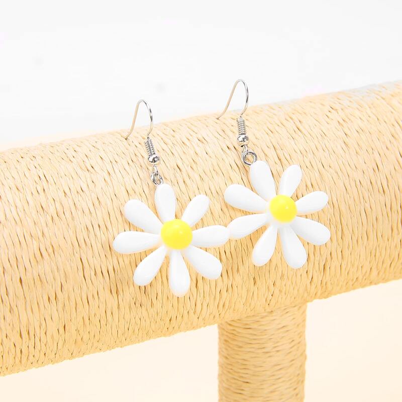 

Floral Drop Earrings, White