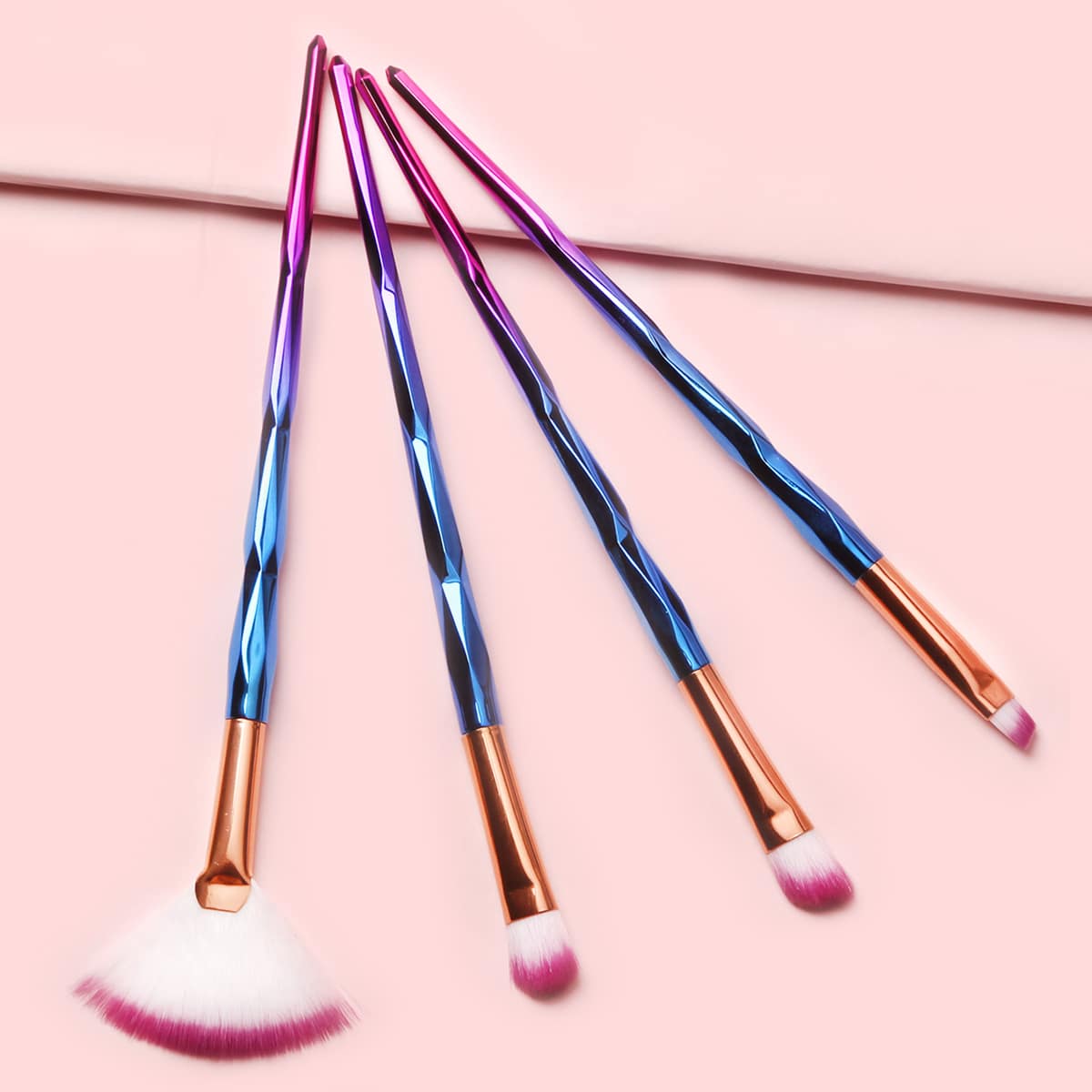 

4pcs Ombre Makeup Brush Set, Multicolor