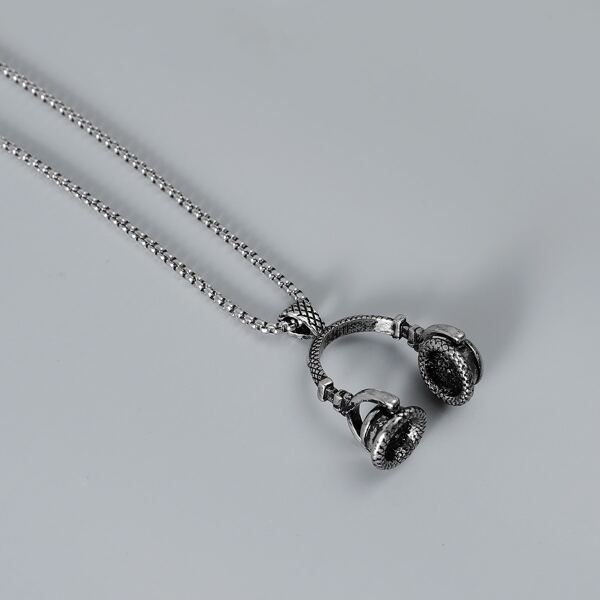 

Men Earphone Pendant Necklace, Silver