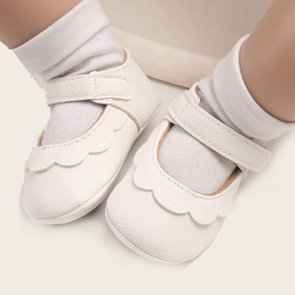 

Baby Girl Scallop Trim Velcro Strap Flats, White