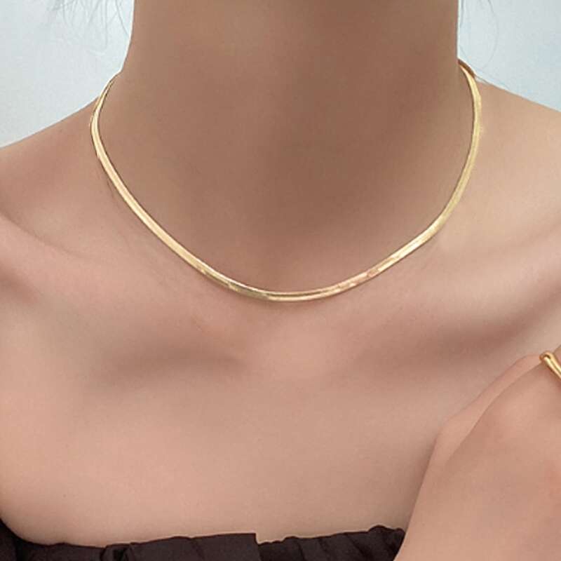 

Metal Choker Necklace, Gold
