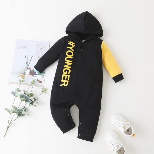 

Baby Boy Letter Graphic Colorblock Hooded Jumpsuit, Black