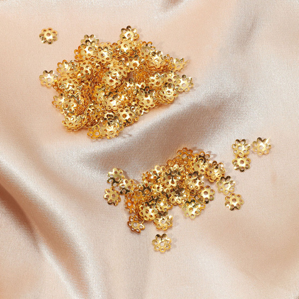 

200pcs Hollow Out Flower Decor Jewelry Accessory Set, Gold
