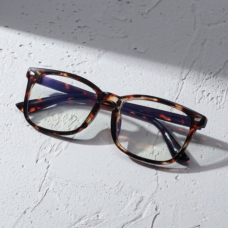 

Rivet Decor Tortoiseshell Frame Glasses