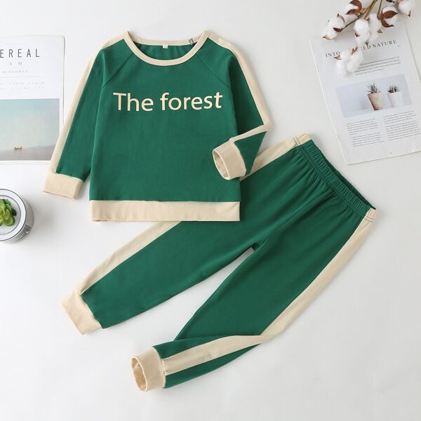 

Toddler Boys Letter Graphic Sweatshirt & Panel Sweatpants, Green