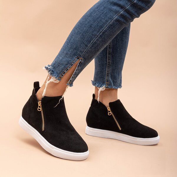 

Side Zipper Skate Shoes, Black