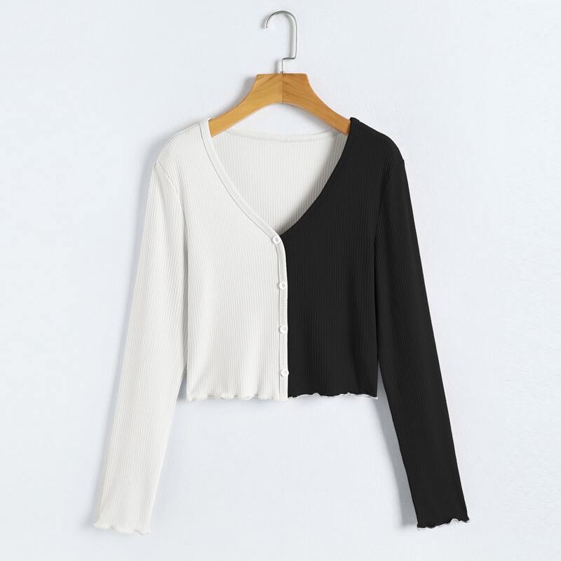 

Colorblock Button Front Crop Tee, Black and white
