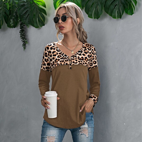 

Button Front Contrast Leopard Tee, Mocha brown