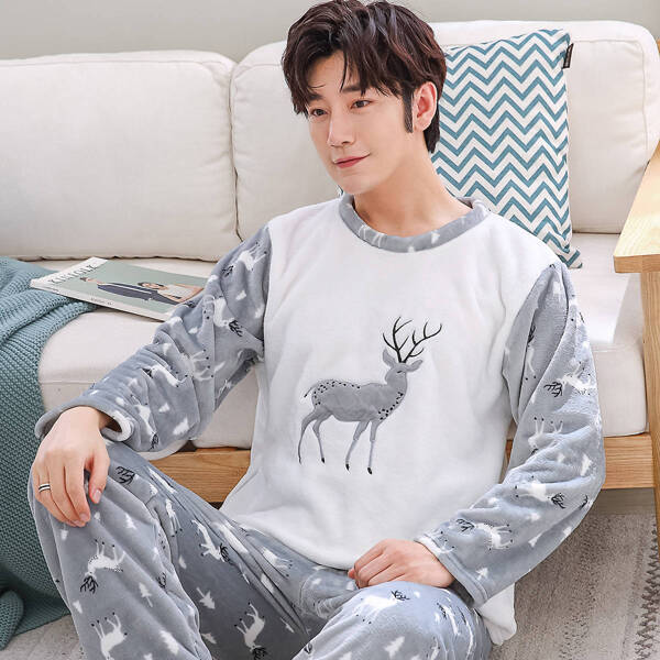 

Men Cartoon Embroidery Flannel PJ Set, Multicolor
