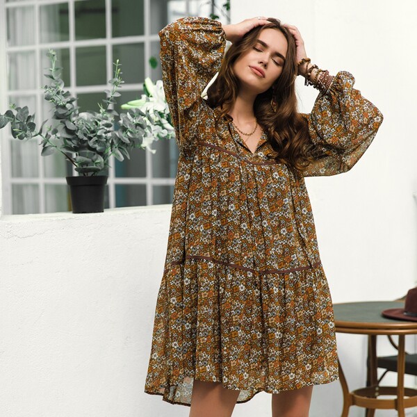 

Lantern Sleeve Ditsy Floral Smock Dress, Multicolor