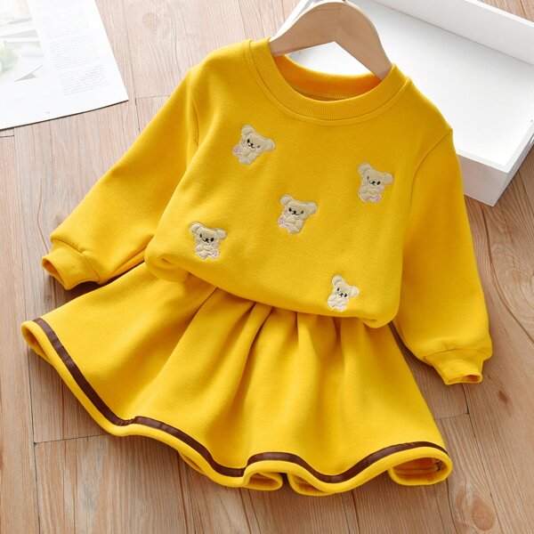 

Toddler Girls Cartoon Embroidery Sweatshirt & Skirt, Yellow