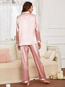 Ensemble de pyjama satin avec passepoil contrasté, vacances