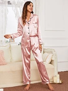 Ensemble de pyjama satin avec passepoil contrasté, vacances
