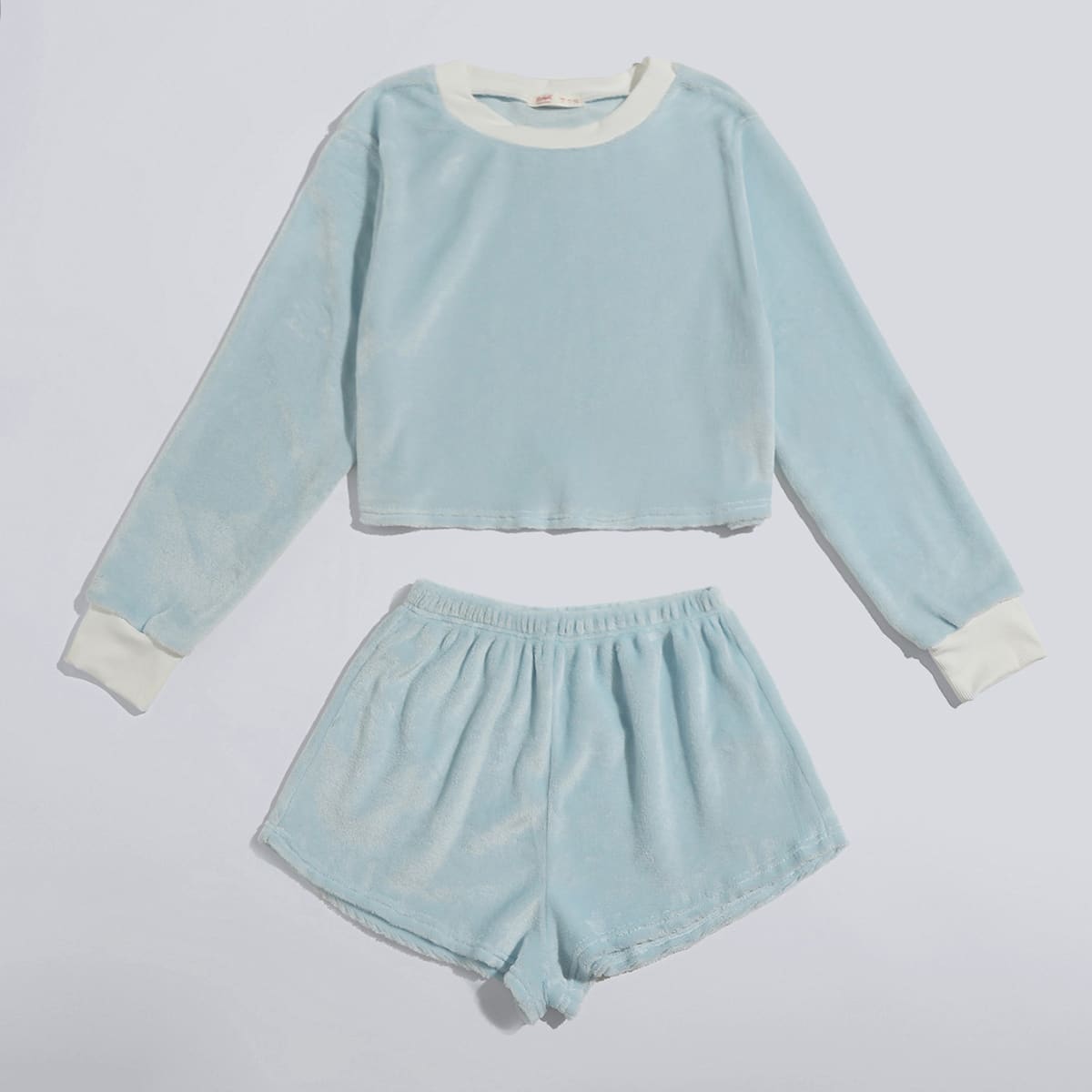 

Fuzzy Sweatshirt & Shorts Lounge set, Baby blue