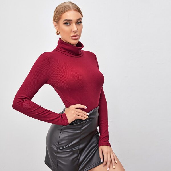 

Rolled Neck Fitted Tee, Rose red