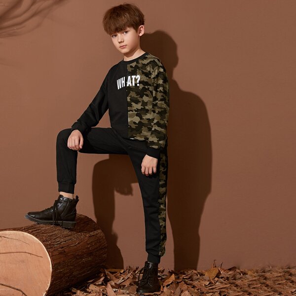 

Boys Letter Graphic Camo Panel Hoodie & Sweatpants Set, Multicolor