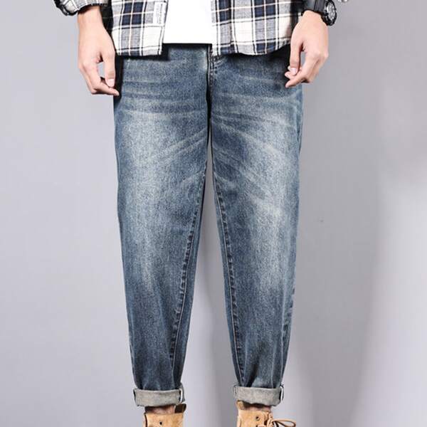 

Men Stone Wash Zipper Fly Tapered Jeans, Medium wash