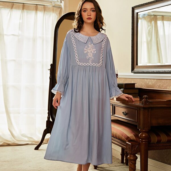

Doll Collar Applique Front Night Dress, Blue