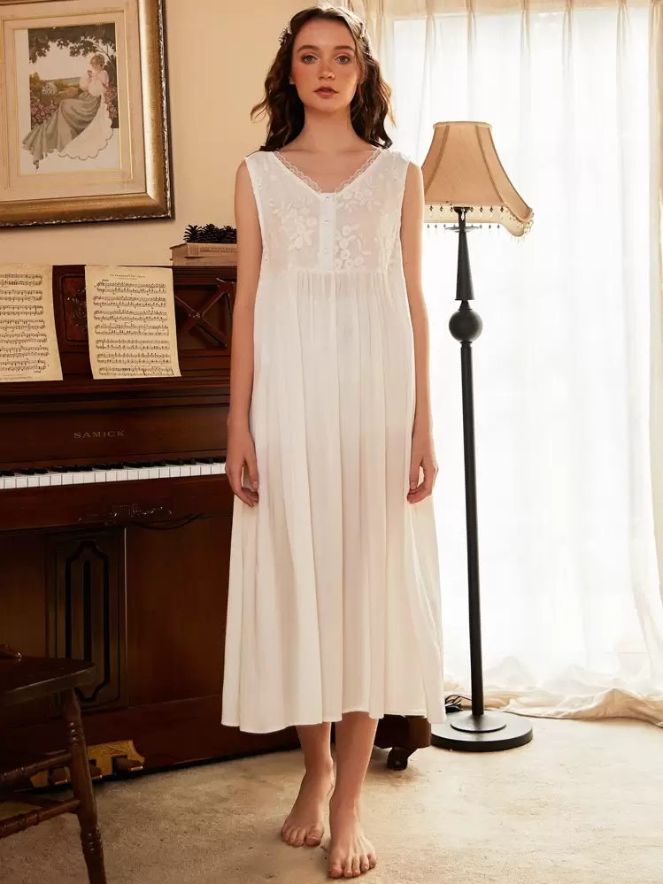 Floral Embroidery Pajama Night Dress & Tie Front Robe White Set, Fall Winter Clothes - White - View 6
