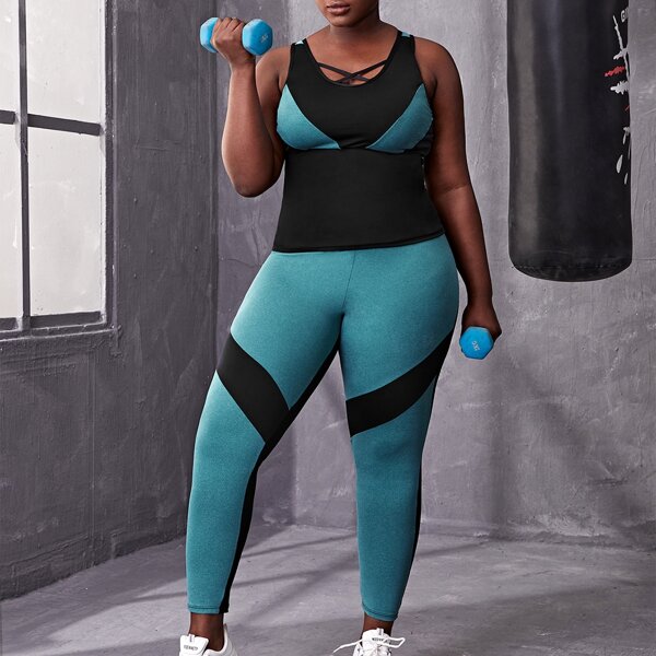 

Plus Criss-cross Cut And Sew Sports Bra & Leggings, Multicolor