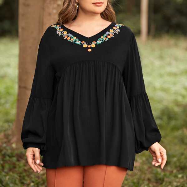 

Plus Floral Embroidery Smock Blouse, Black