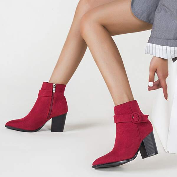 

Buckle Decor Zipper Side Chunky Heeled Boots, Red