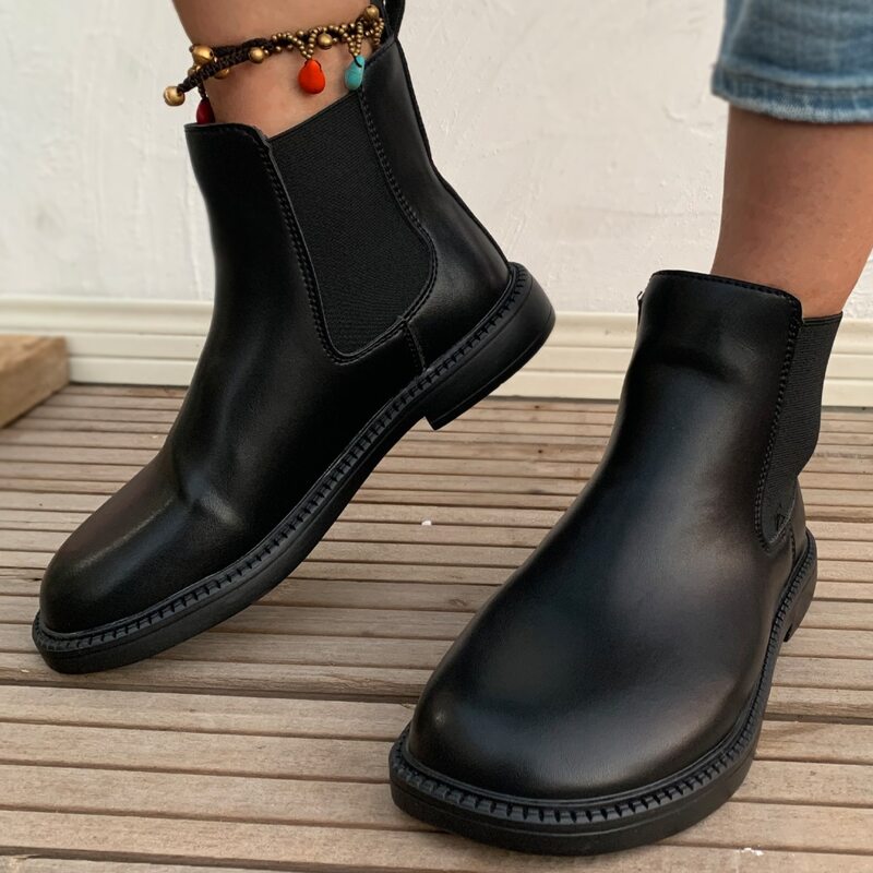 

Minimalist Flat Chelsea Boots, Black