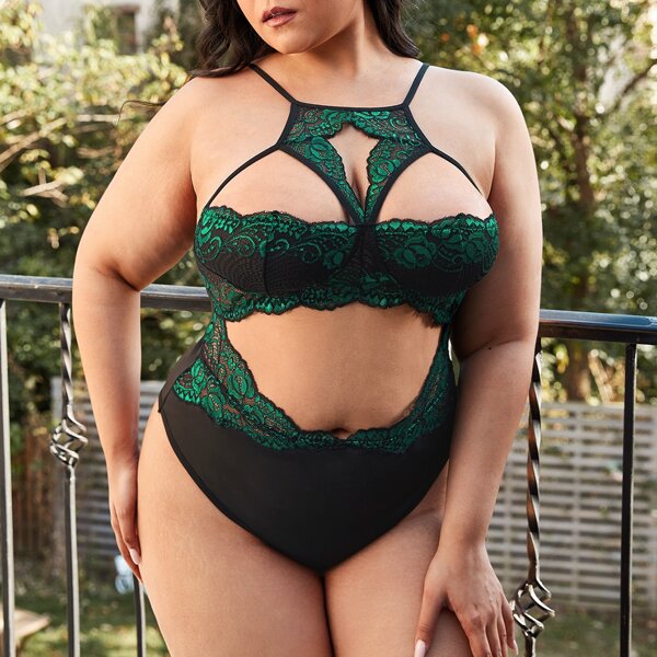 

Plus Cut Out Contrast Lace Teddy Bodysuit, Green