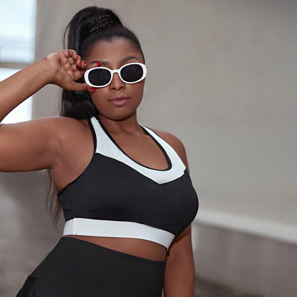 

Plus Colorblock Racer Back Sports Bra, Black