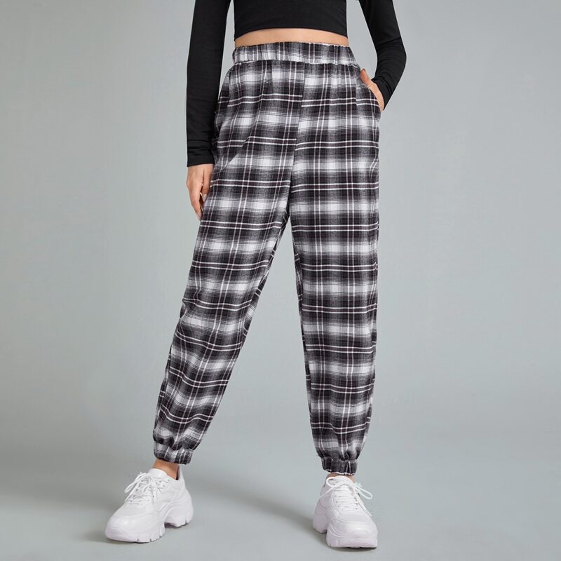 

Plaid Print Pants, Black and white