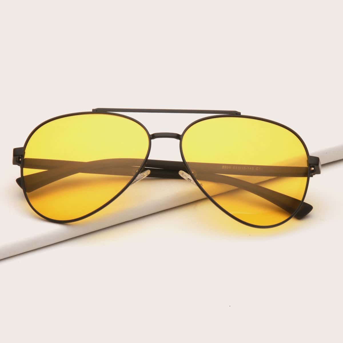 

Guys Aviator Frame Polarized Sunglasses, Yellow