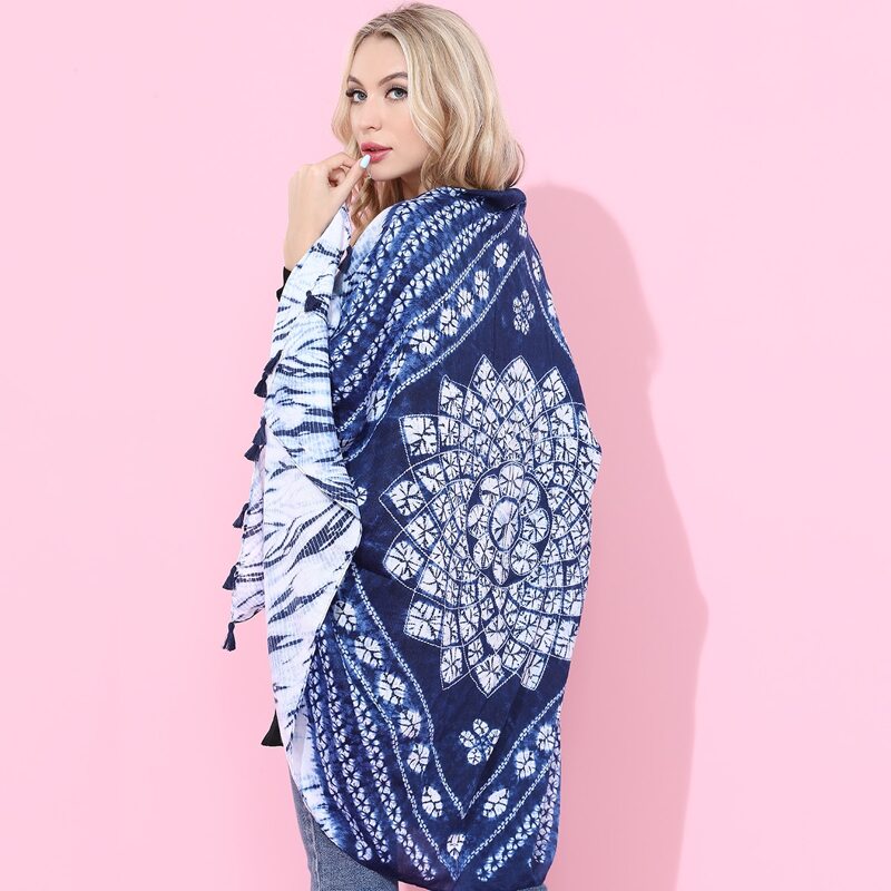 

Tassel Decor Graphic Scarf, Blue
