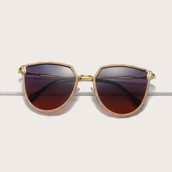 

Cat Eye Sunglasses